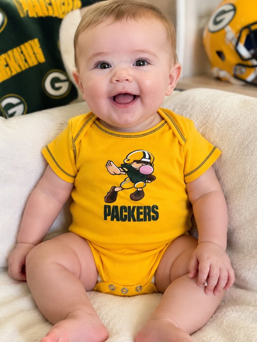 NFL Team Apparel Green Bay Packers Baby Bodysuit Onesie 3-6 Months